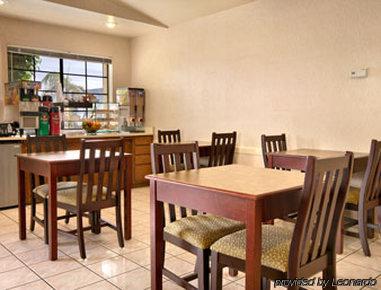 Travel Inn - Mesa Restoran gambar